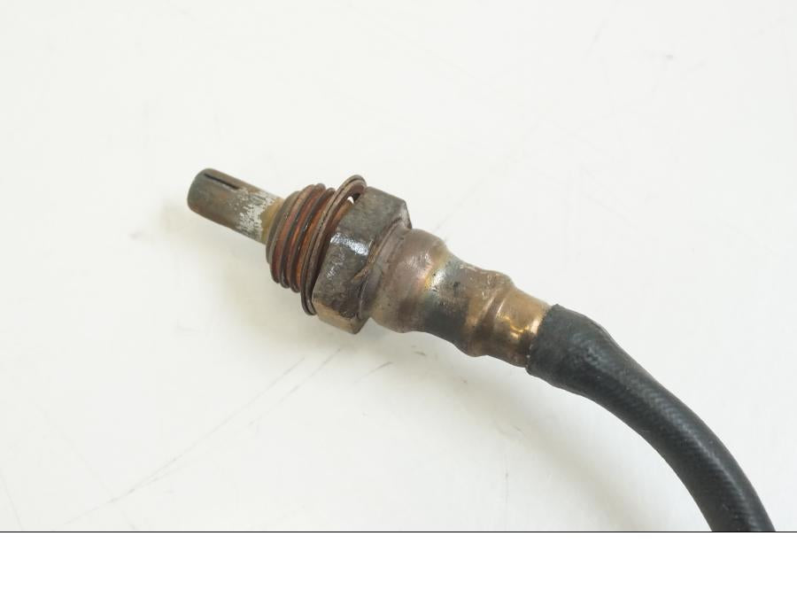 Baksidan på Lambdasond från en Ducati Hyperstrada -2013 motorcykel.