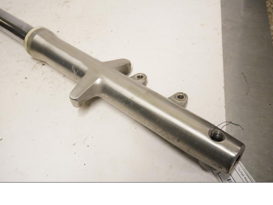 Baksidan på Gaffelben från en Triumph Rocket III -2011 motorcykel.