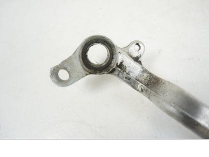 Snett nerifrån på Bromspedal från en Kawasaki ZZR 1100 -1994 motorcykel.