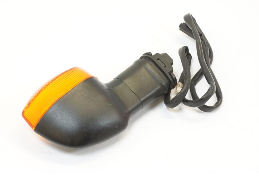 Höger sida på Blinkers från en Yamaha MT-01 -2005 motorcykel.