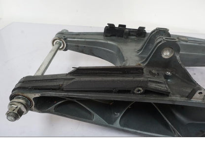 Extrabild3 på Sving från en KTM 125 Duke -2017 motorcykel.