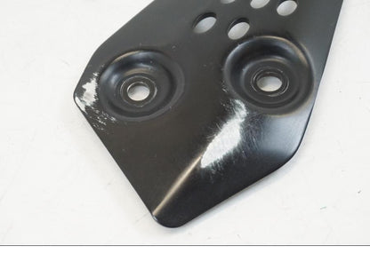 Baksidan på Fotpinnehälskydd från en Yamaha XSR 700 -2016 motorcykel.