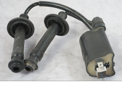 Framsidan på Tändspole från en Honda CBR 1000 F -1999 motorcykel.