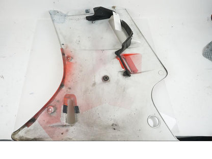 Vänster sida på Sidkåpa från en Yamaha FZ 750 -1988 motorcykel.