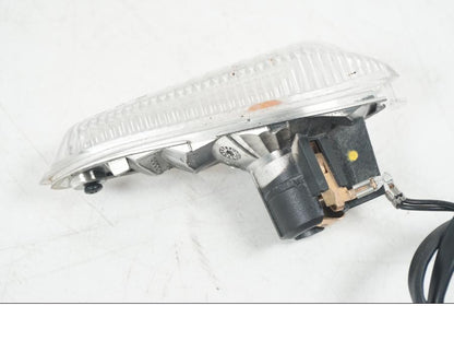 Vänster sida på Blinkers från en Ducati Hyperstrada -2013 motorcykel.