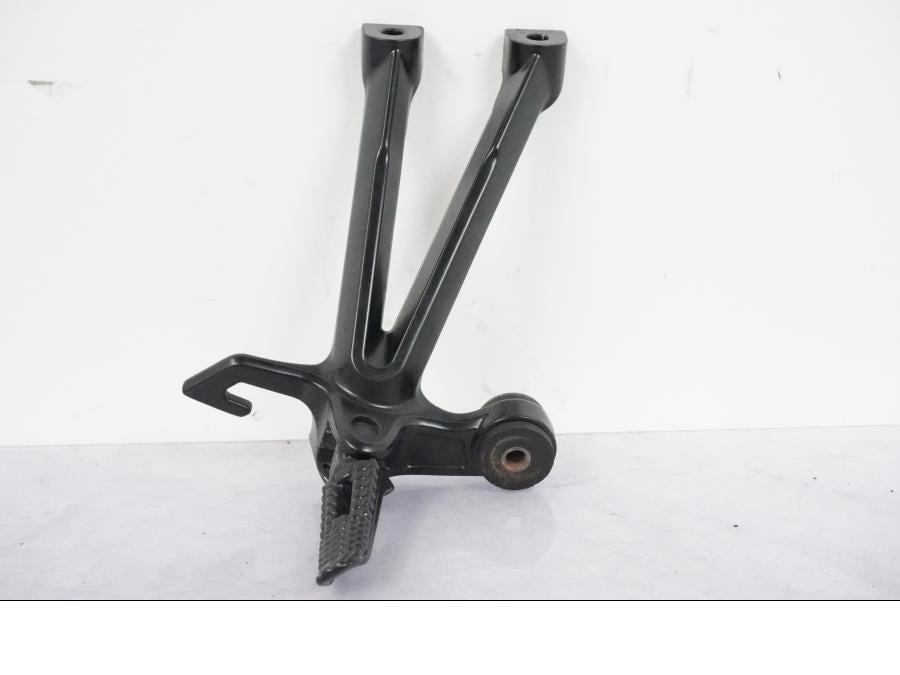 Framsidan på Fotpinne från en Suzuki GSX-R 1000 -2008 motorcykel.