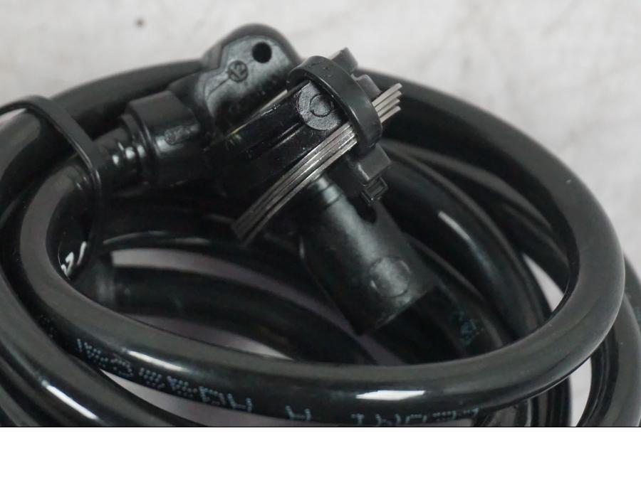 Höger sida på ABS givare från en Ducati Multistrada V4 -2024 motorcykel.