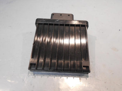 Framsidan på Grund Modul från en BMW R 1200 GS -2014 motorcykel.