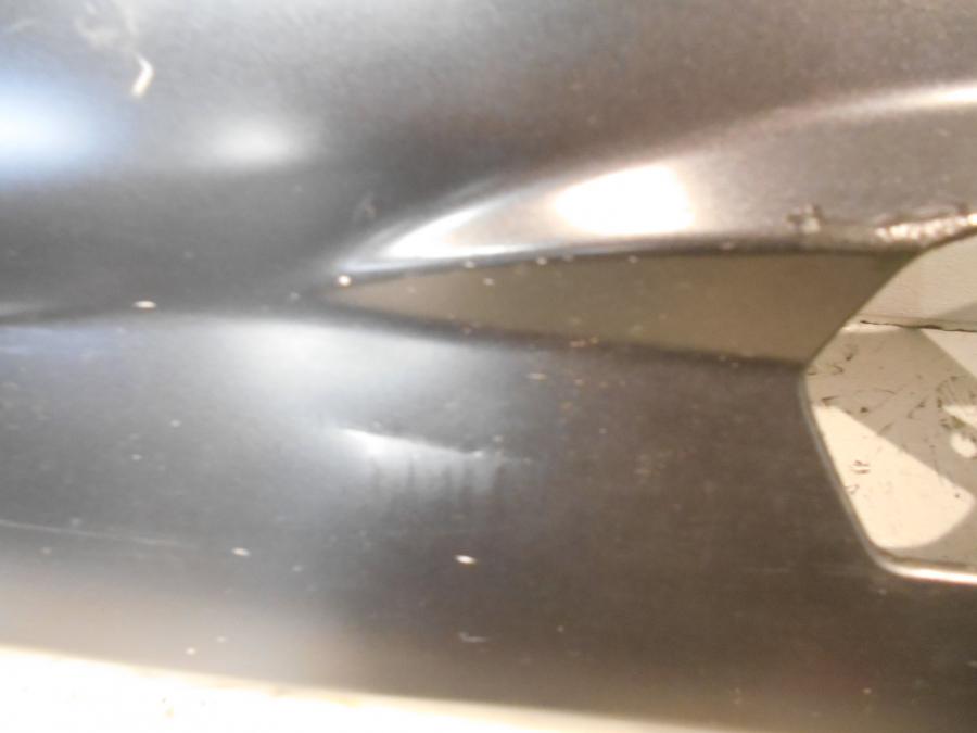 Höger sida på Magkåpa från en Ducati 848 -2013 motorcykel.