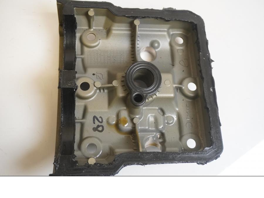 Höger sida på Ventilkåpa från en Ducati Multistrada 1260 -2020 motorcykel.