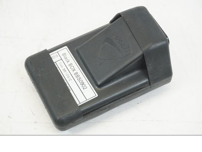 Framsidan på CDI / ECU från en Ducati Hyperstrada -2013 motorcykel.