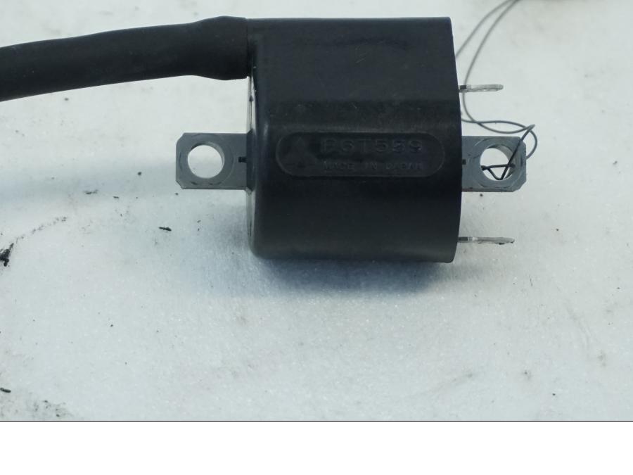 Framsidan på Tändspole från en Suzuki DL 1000 -2016 motorcykel.