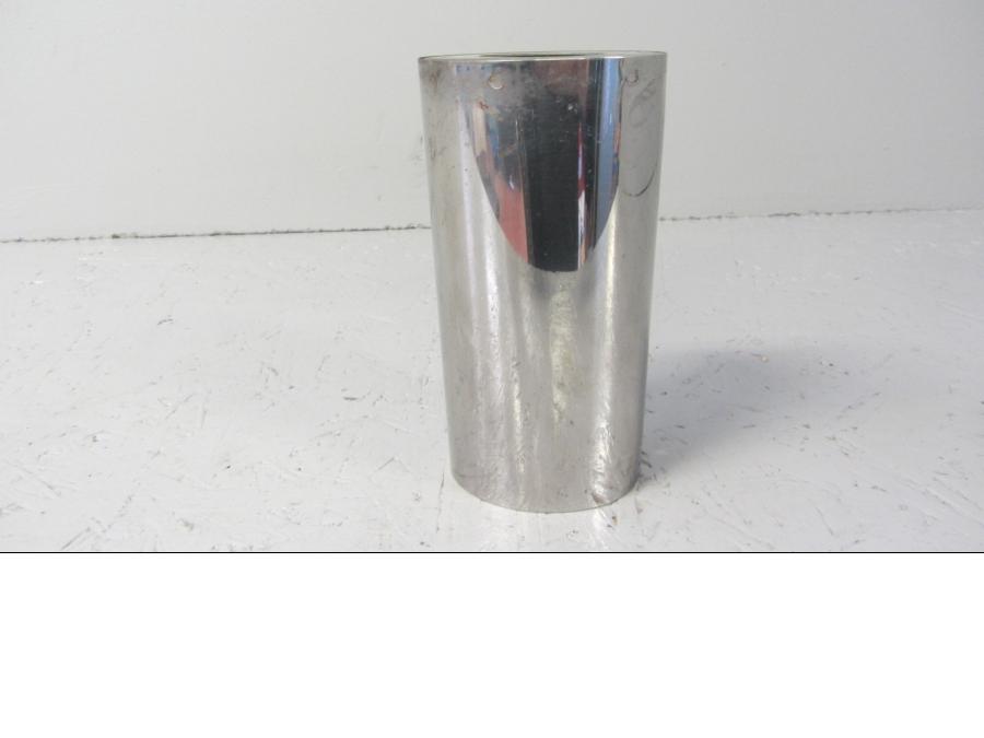 Framsidan på Gaffeldekorrör från en H-D Touring Road King Classic FLHRCI -2004 motorcykel.