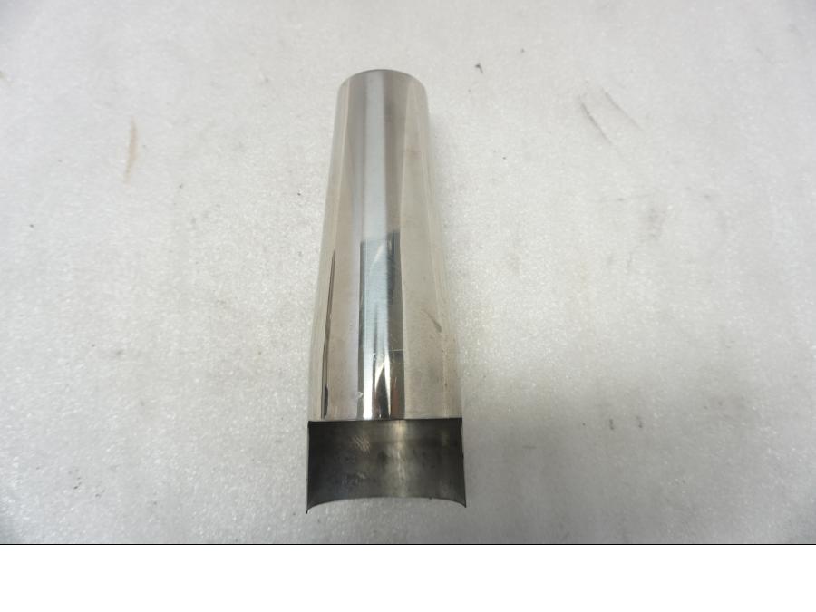 Framsidan på Gaffelbendekor från en Suzuki VL 800 -2004 motorcykel.