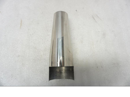 Framsidan på Gaffelbendekor från en Suzuki VL 800 -2004 motorcykel.