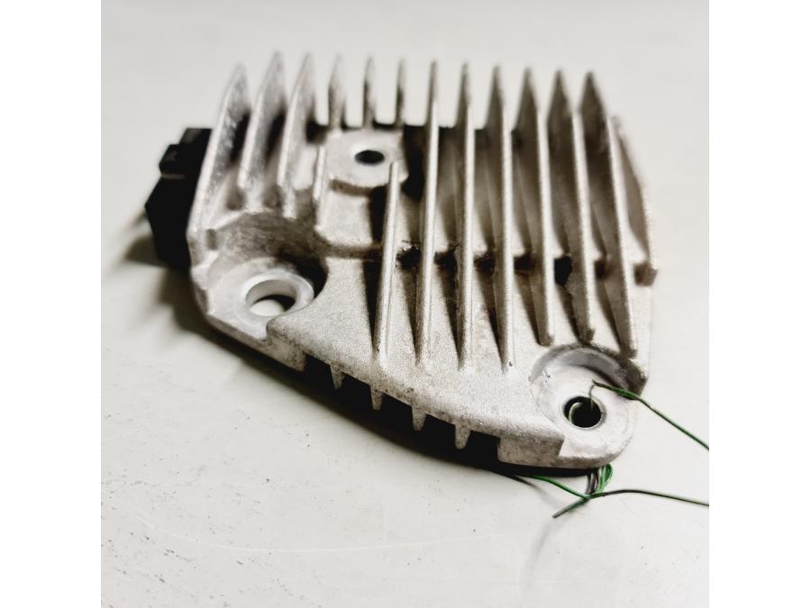 Extrabild1 på Likriktare från en Yamaha XV 125 -1998 motorcykel.