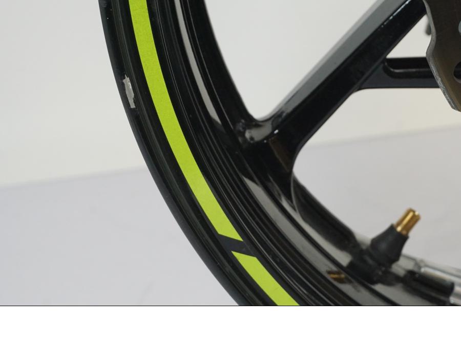 Extrabild1 på Hjulpaket från en Kawasaki Z 900 -2021 motorcykel.