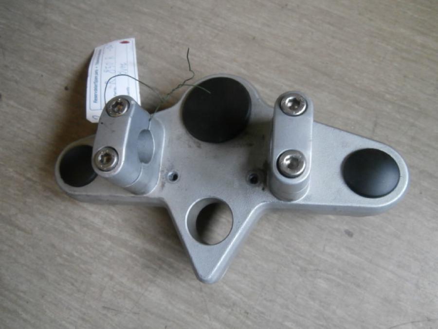 Framsidan på Gaffelkrona från en BMW R 850 R -2004 motorcykel.