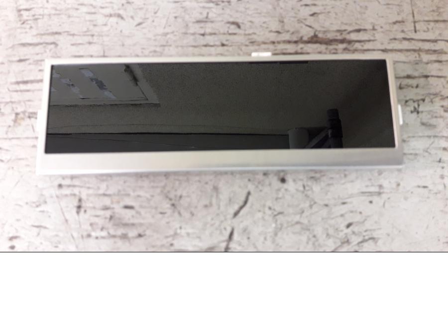 Framsidan på Instrumentpanel från en BMW K 1600 -2014 motorcykel.