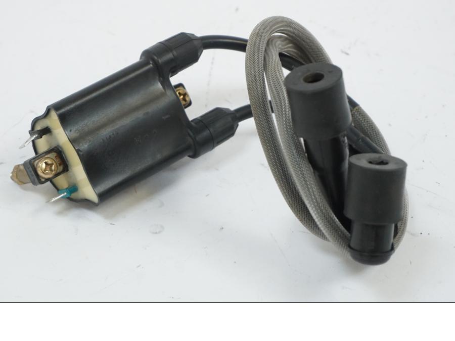 Vänster sida på Tändspole från en Kawasaki VN 1500 -2002 motorcykel.