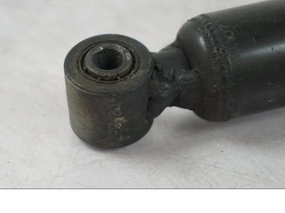 Baksidan på Stötdämpare från en BMW R 1200 R -2007 motorcykel.