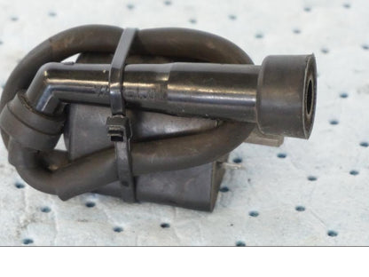 Snett uppifrån på Tändspole från en Yamaha XV 535 -1995 motorcykel.