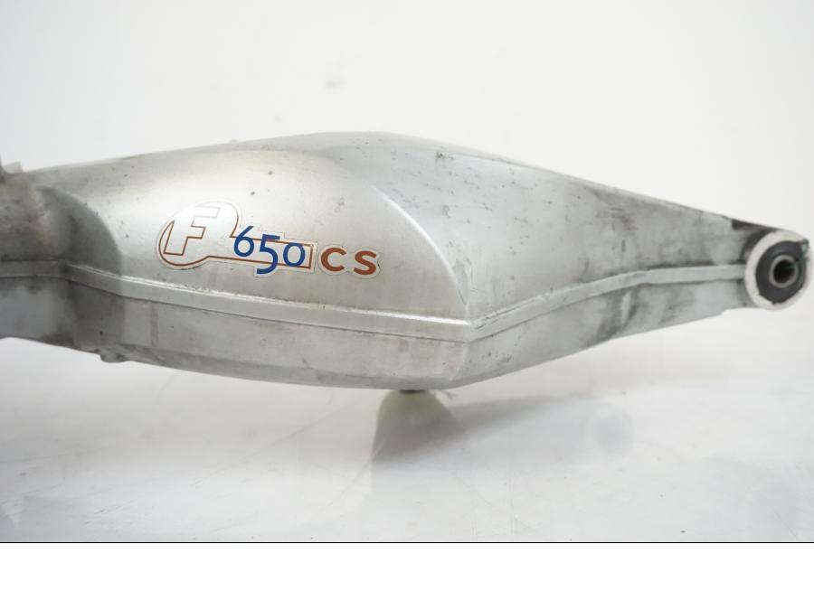 Vänster sida på Sving från en BMW F 650 CS -2002 motorcykel.