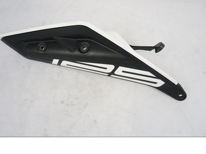 Framsidan på Bakvinge från en KTM 125 Duke -2017 motorcykel.