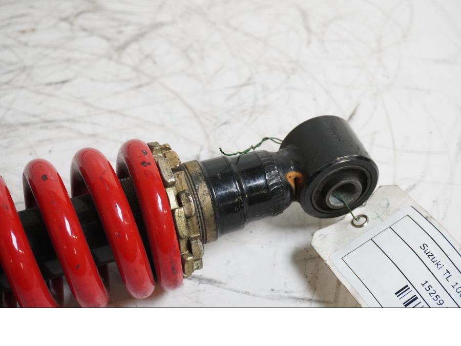 Vänster sida på Stötdämpare från en Suzuki TL 1000 S -1997 motorcykel.