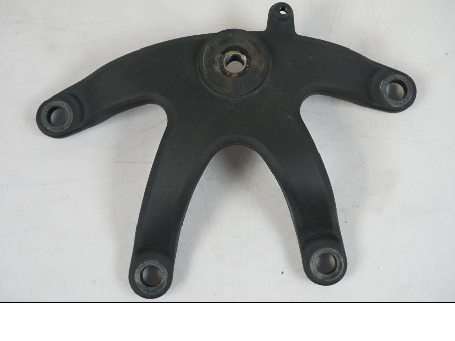 Framsidan på Motorfäste från en KTM 1290 Super Duke R -2018 motorcykel.