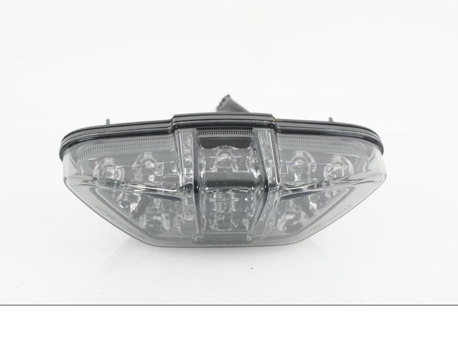 Framsidan på Baklampa från en KTM 890 Duke -2020 motorcykel.