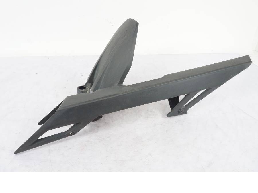 Framsidan på Svingskärm från en KTM 390 Duke -2018 motorcykel.