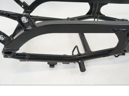 Snett nerifrån på Bakram från en Suzuki GSX 1300 R -2017 motorcykel.