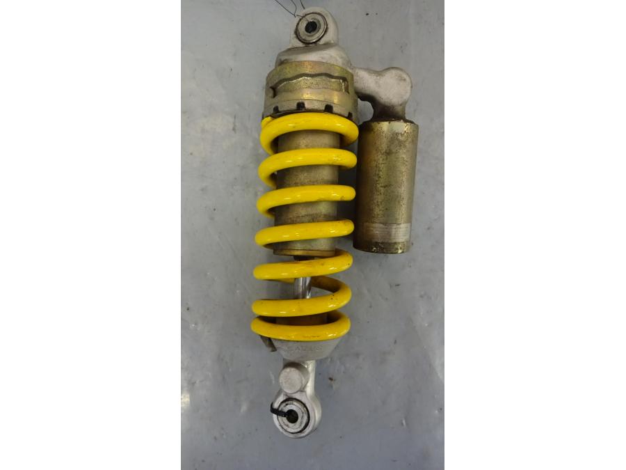 Baksidan på Stötdämpare från en Ducati ST2 -2001 motorcykel.