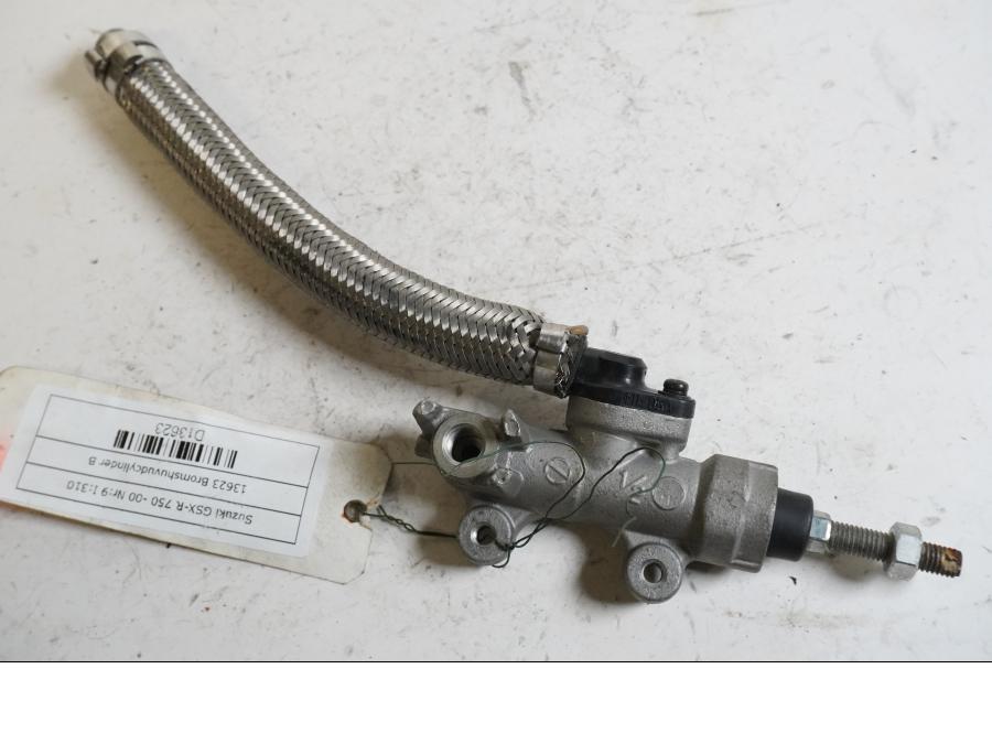 Framsidan på Bromshuvudcylinder från en Suzuki GSX-R 750 -2000 motorcykel.