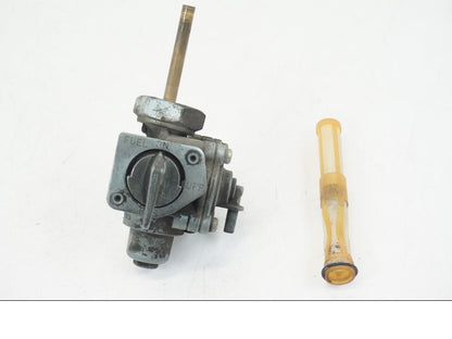 Framsidan på Bensinkran från en Honda CB 750 -2002 motorcykel.