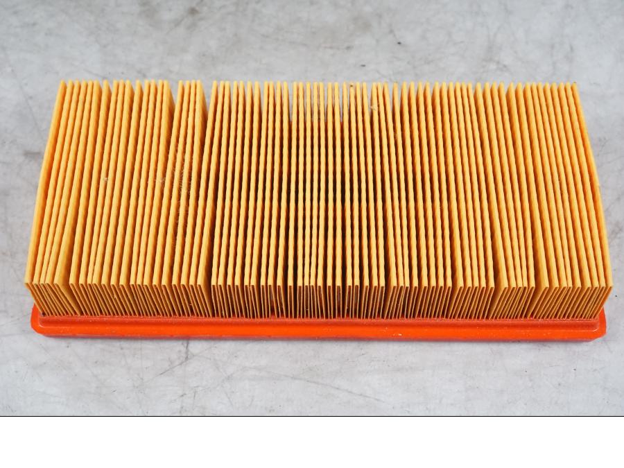 Vänster sida på Luftburk från en BMW K 1600 GTL -2015 motorcykel.