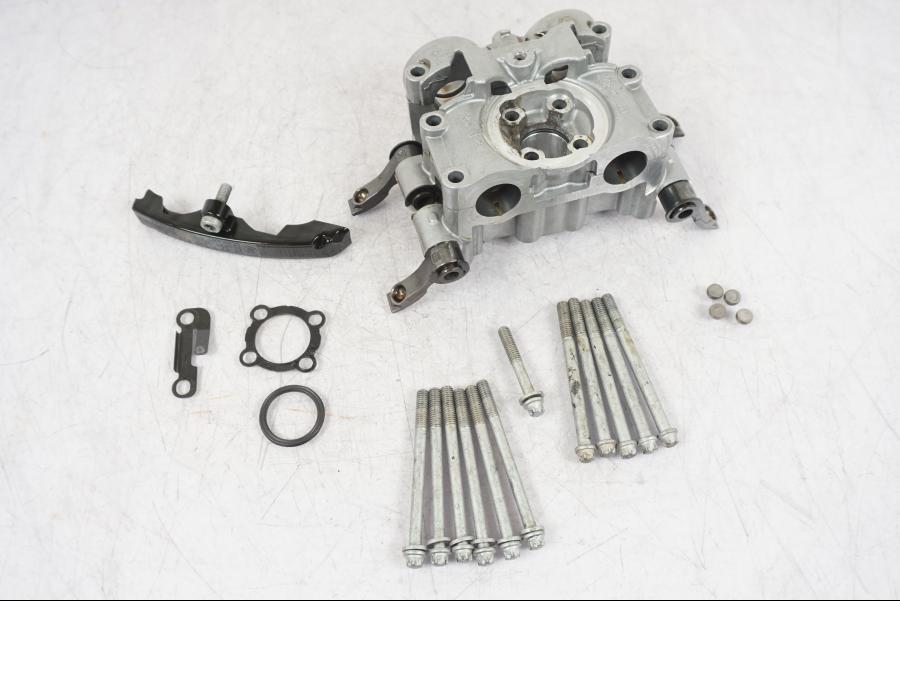 Framsidan på Kamaxelöverfall från en BMW R NineT -2017 motorcykel.