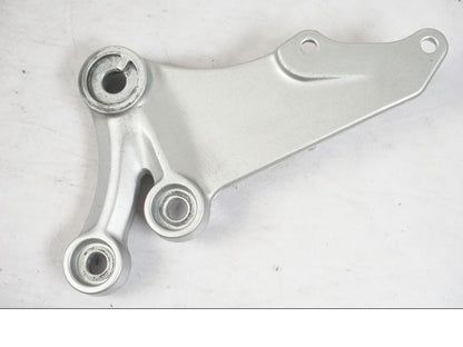 Höger sida på Fotpinnefäste från en Suzuki GSX-R 600 -2007 motorcykel.