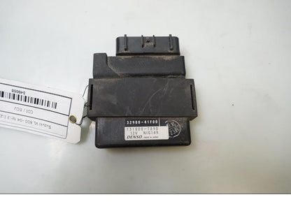 Framsidan på CDI / ECU från en Suzuki VL 800 -2004 motorcykel.