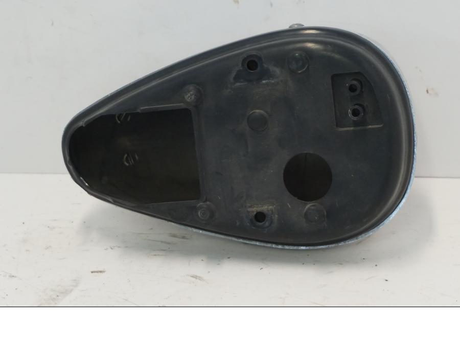 Snett nerifrån på Luftburk från en Yamaha XV 535 -1995 motorcykel.