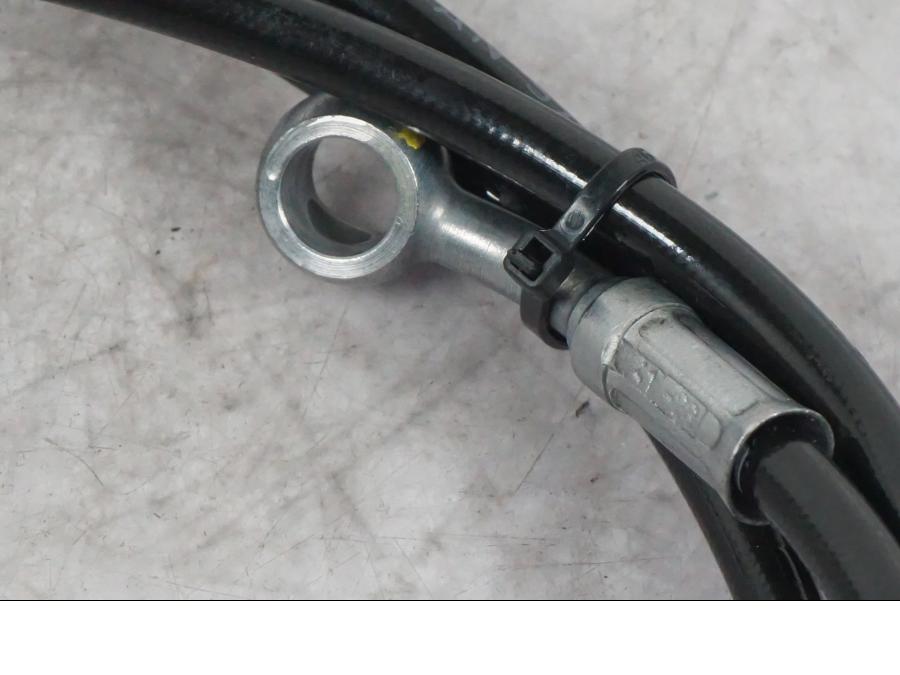 Baksidan på Bromsledning från en Ducati Multistrada V4 -2024 motorcykel.