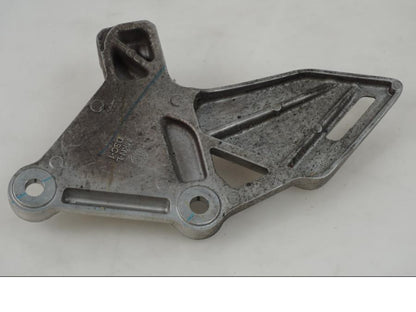 Höger sida på Fotpinnefäste från en Honda CB 650 R -2019 motorcykel.