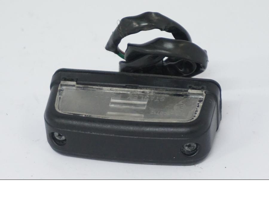 Höger sida på Skyltbelysning från en Honda CB 500 X -2015 motorcykel.