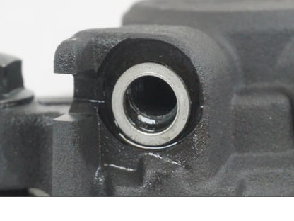 Vänster sida på Bromsok från en Yamaha MT-07 -2019 motorcykel.