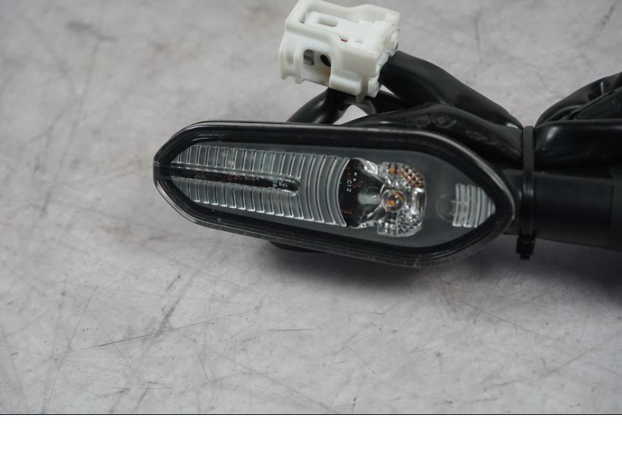 Baksidan på Blinkers LED från en Yamaha MT-09 -2024 motorcykel.