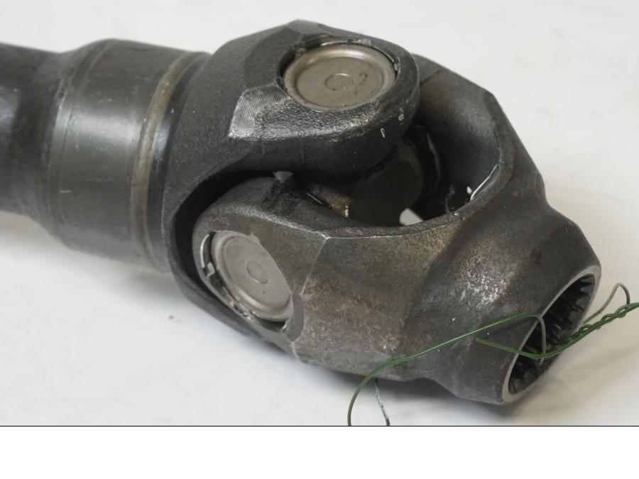 Baksidan på Kardanaxel från en BMW K 1200 R Sport -2007 motorcykel.