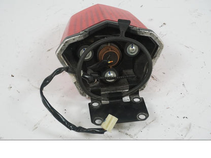 Snett uppifrån på Baklampa från en Yamaha XJ 6 -2011 motorcykel.