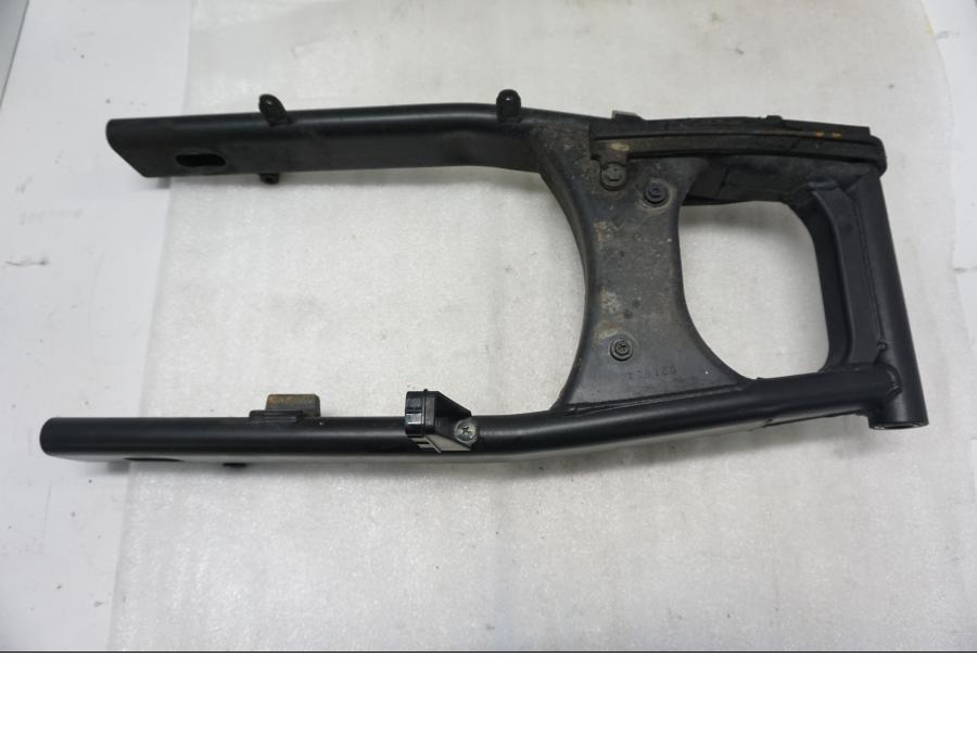 Höger sida på Sving från en Suzuki SV 650 -2016 motorcykel.