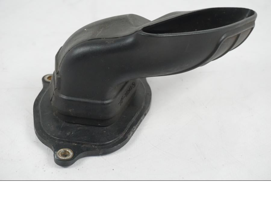 Baksidan på Luftburksnorkel från en MV Agusta Dragster -2014 motorcykel.